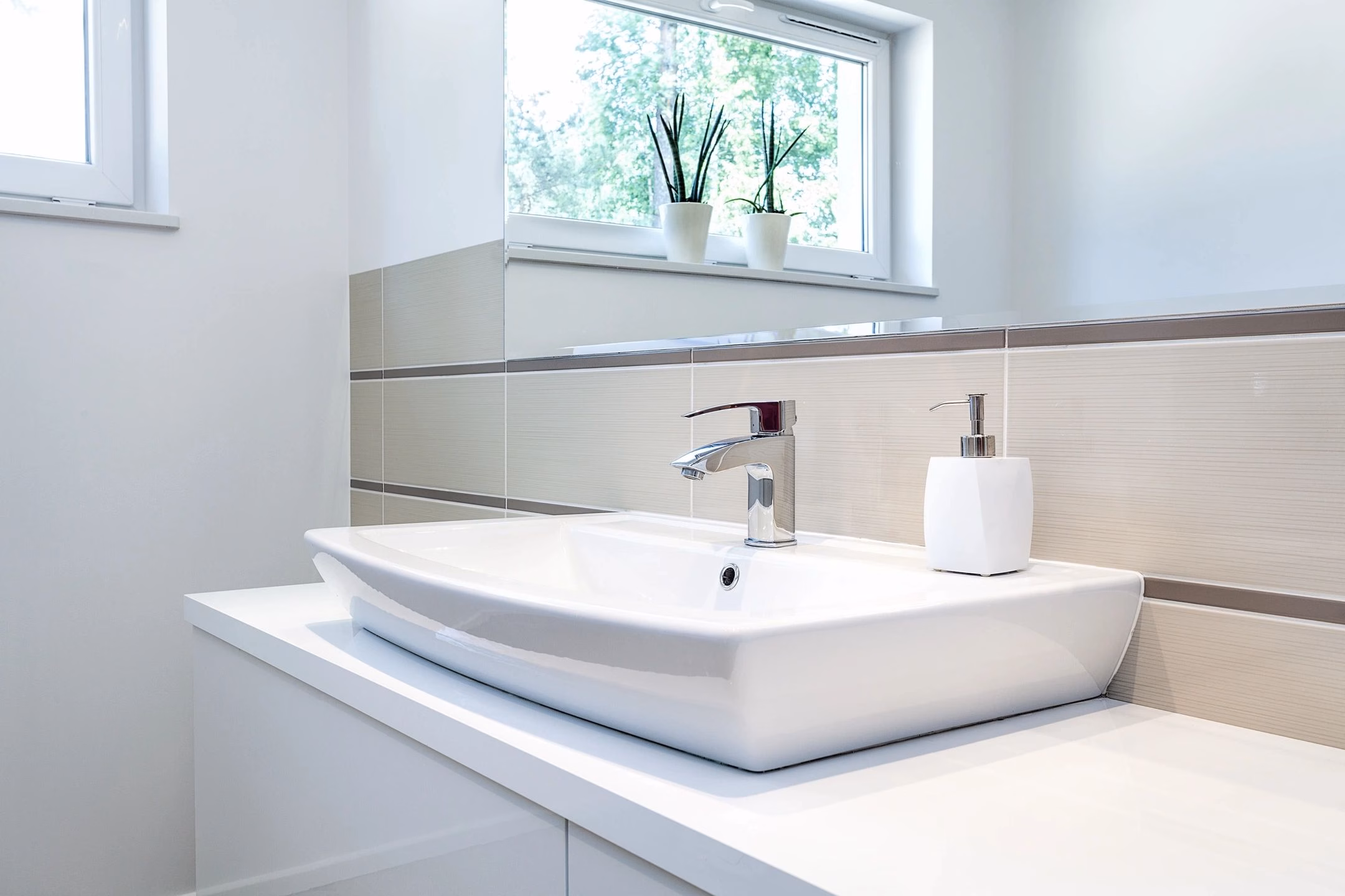 square bathroom sink